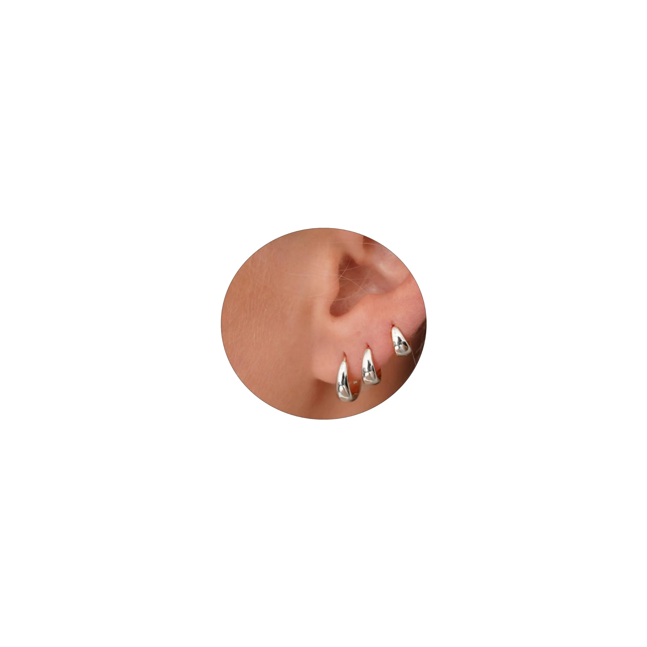 ASCOMY Hoop Earrings Set for Women Teen Silver Huggie Hoops Earrings 14K White Gold Plated 3 Pairs Chunky Circle Hoop Buckle Earrings Set Lightweight Hypoallergenic Gifts for Women Girls