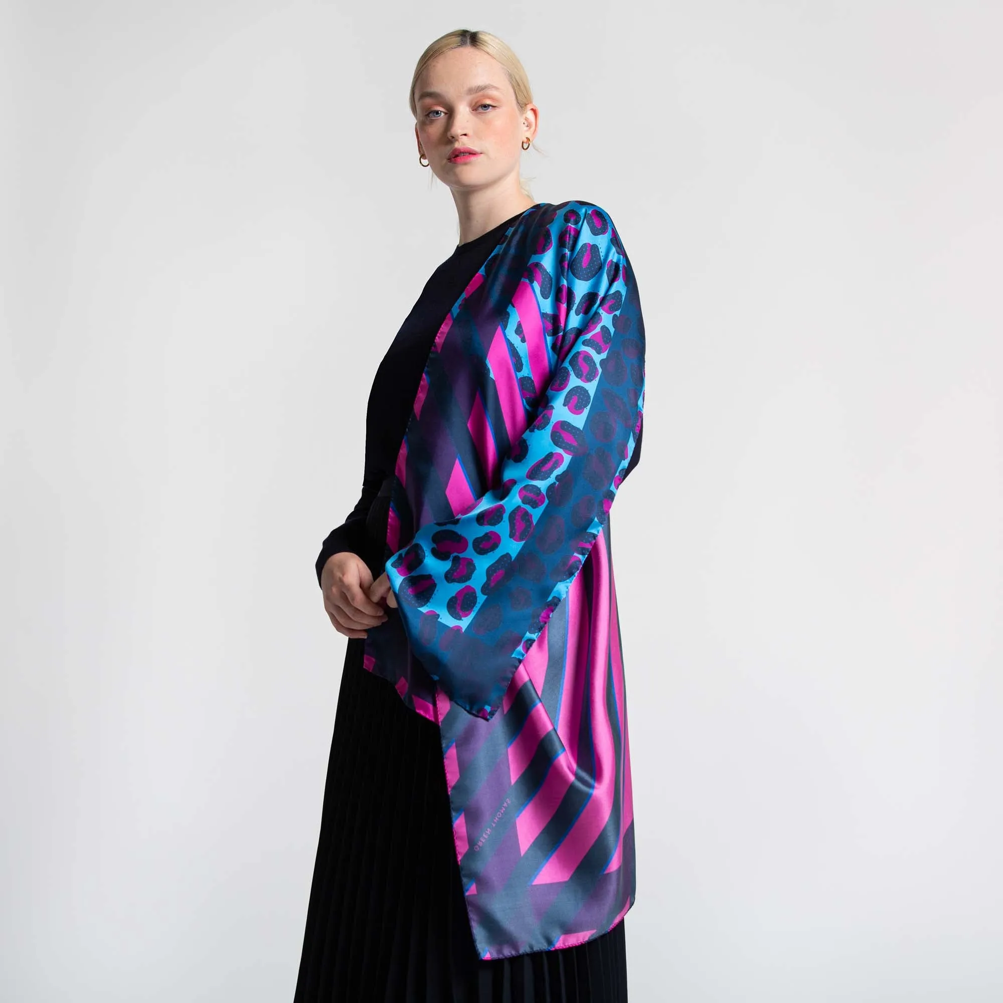 BIG CAT SILK SCARF NAVY PINK