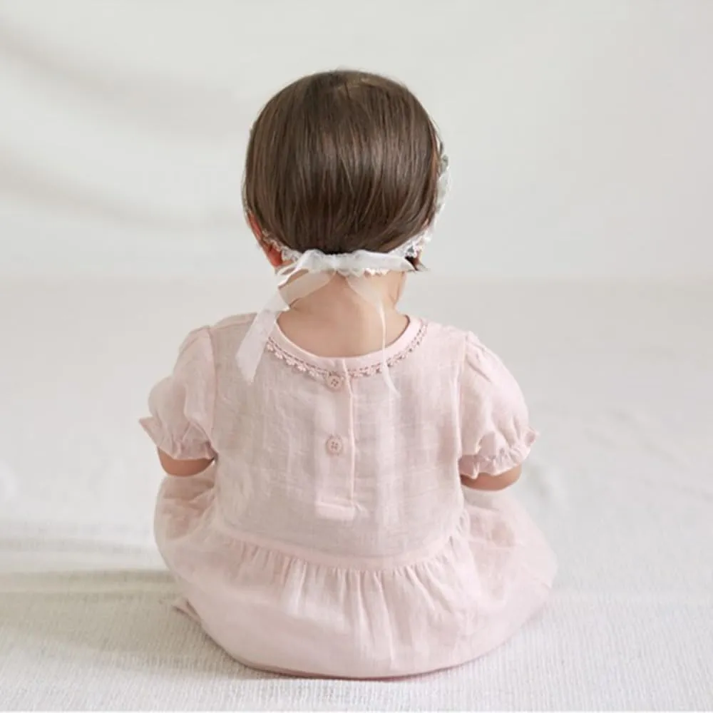 Floral Lace Hair Bow for Baby Girls Soft Stretch Headband for Newborns to Toddlers Baby Shower Birthday Hair Band 0-36 Months (White, Free)
