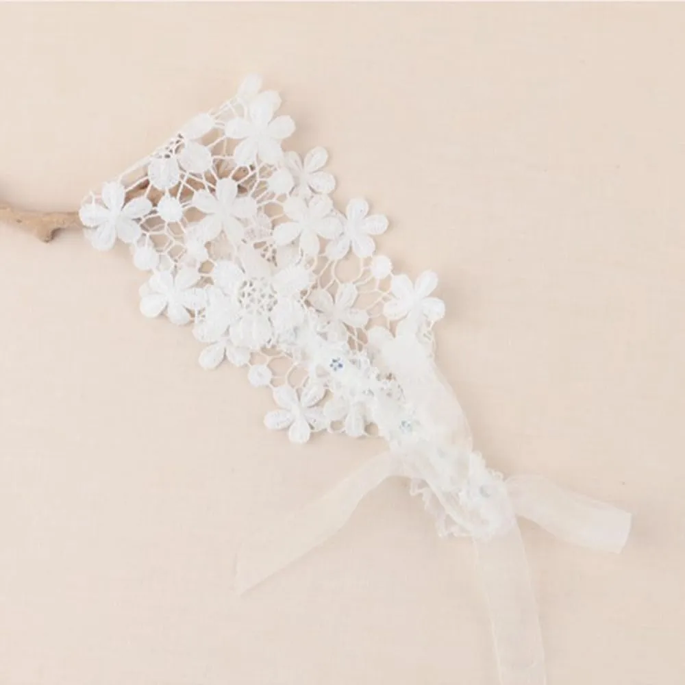Floral Lace Hair Bow for Baby Girls Soft Stretch Headband for Newborns to Toddlers Baby Shower Birthday Hair Band 0-36 Months (White, Free)