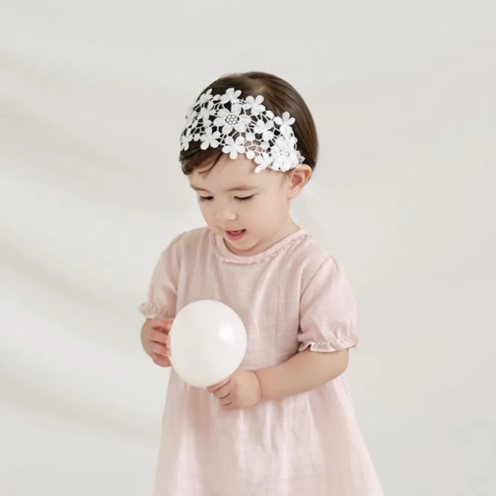 Floral Lace Hair Bow for Baby Girls Soft Stretch Headband for Newborns to Toddlers Baby Shower Birthday Hair Band 0-36 Months (White, Free)