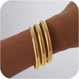 Gold Bracelets for Women, Gold Bangles for Women Chunky Bangle Bracelets for Women Bracelets Stack Tarnish Free Gold Jewelry Set of 3 for Women Accessories for Her Gifts