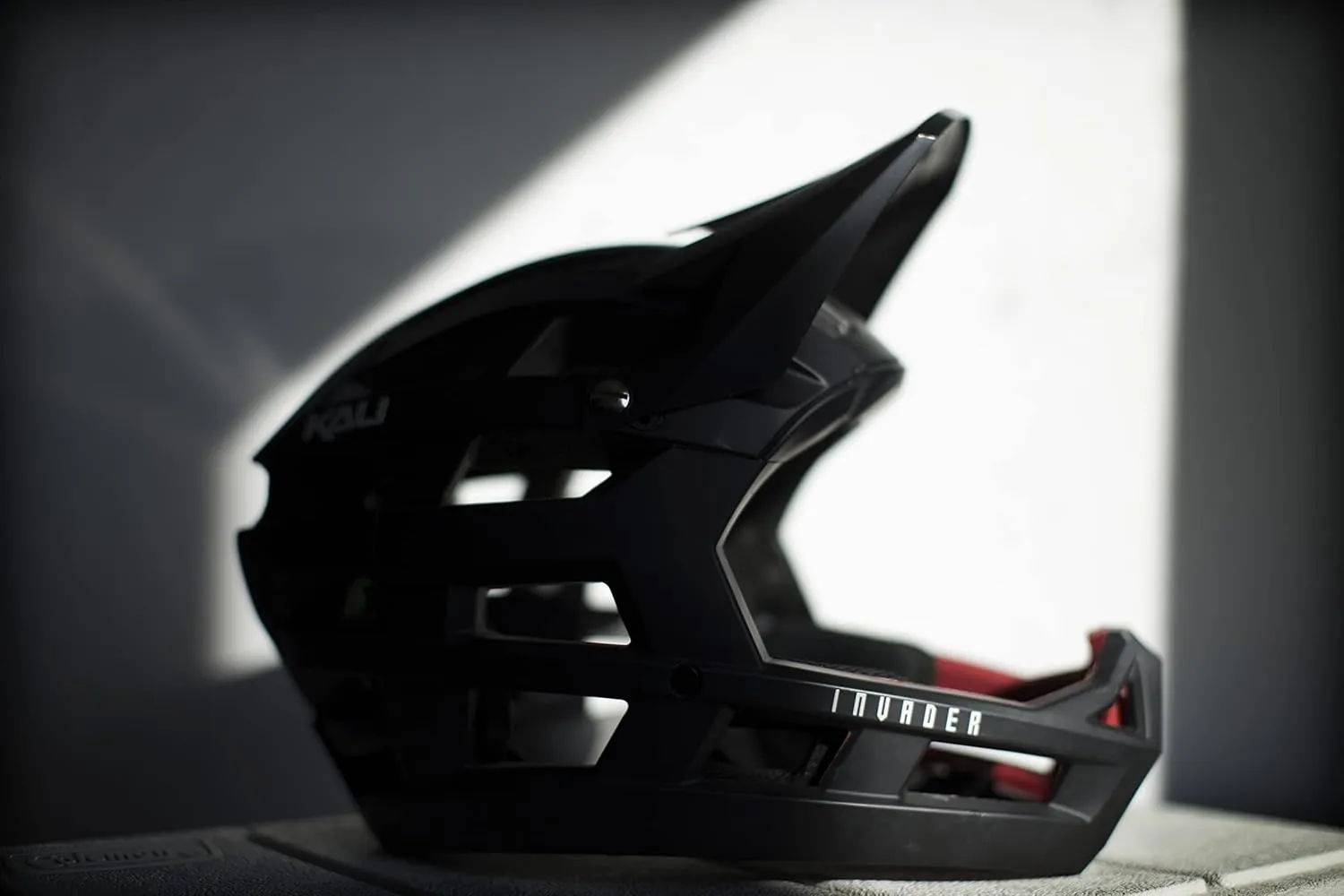 KALI PROTECTIVES Invader 2.0 Helmet