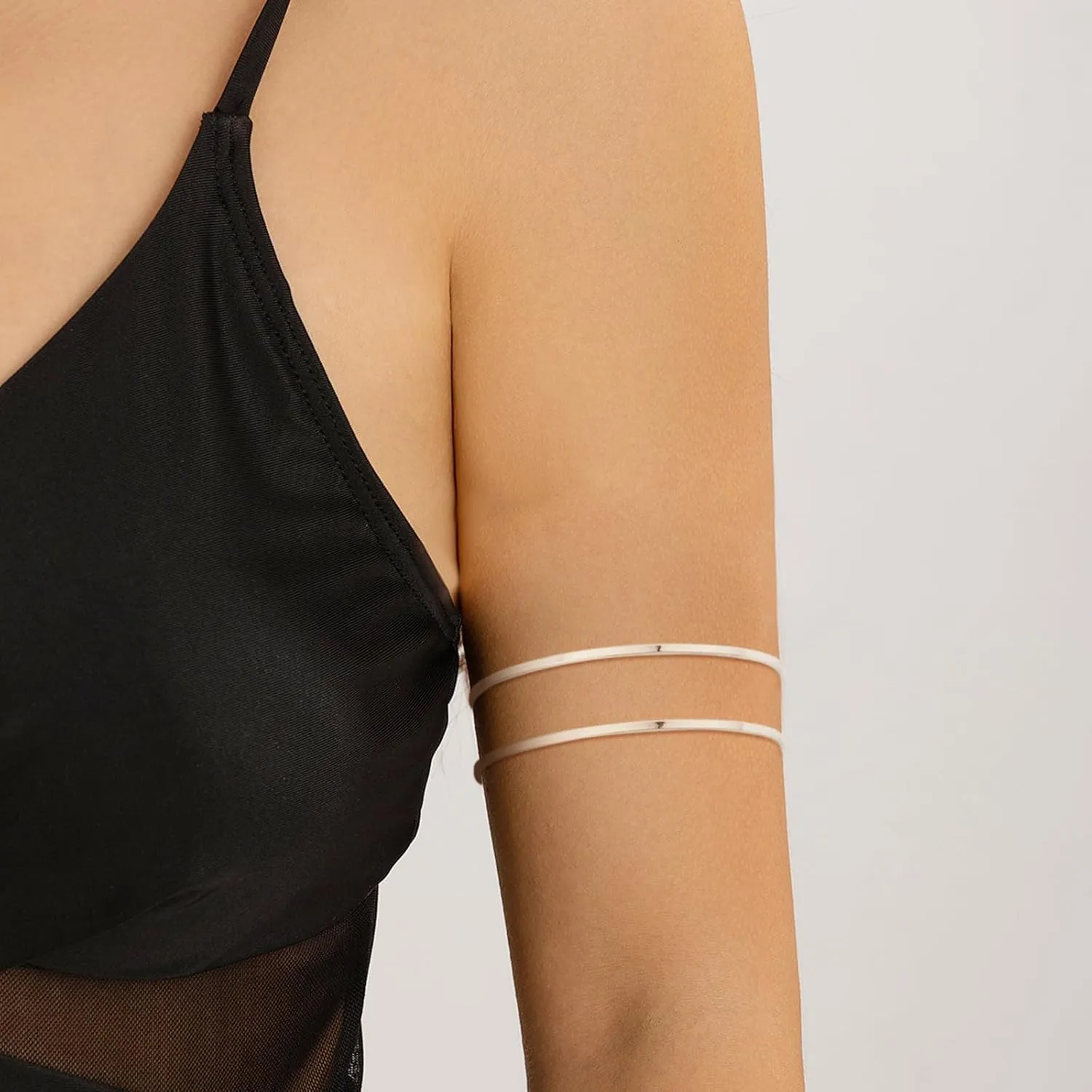 Todenb Upper Arm Cuff for Women Minimalist Adjustable Arm Band Gold Silver Arm Cuff Multi-Layer Arm Bracelet Upper Arm Jewelry